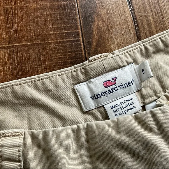 Vineyard Vines Short shorts Khaki with whales size 0 Preppy Martha’s Vineyard - Picture 3 of 3